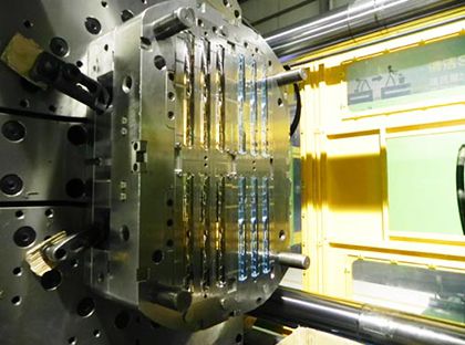 Turnare prin injecție în două shot-uri Turnare prin injecție în două shot-uri